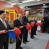 Le PM Nguyen Xuan Phuc inaugure la semaine des produits vietnamiens à Singapour