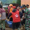 Indonésie : au moins deux morts, des dizaines de disparus dans un glissement de terrain 