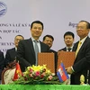 Vietnam et Cambodge signent trois accords dans les postes, télécommunications et TIC