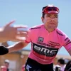 Cadel Evans, vainqueur du Tour de France, au départ de la Coupe de Huê 2019