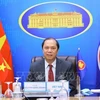 Le Vietnam participe aux sommets de l'ASEAN de manière proactive, active et responsable