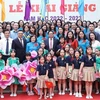 Le PM assiste à la rentrée scolaire à l’école primaire Đoàn Thị Điểm