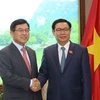 Le vice-Premier ministre Vuong Dinh Hue reçoit le dirigeant de Samsung au Vietnam