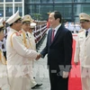 Le président Trân Dai Quang décore la force logistique et technique de la Police populaire