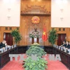 Le PM reçoit des responsables biélorusse et sud-coréen
