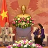 La vice-présidente de l’AN Tong Thi Phong reçoit un ancien secrétaire général de l'UIP