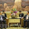 Le secrétaire du CC du PCV Nguyên Van Binh visite la ville de Shanghai