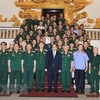 Le Premier ministre rencontre les anciens combattants du Front du Tây Nguyên