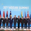 Le PM Nguyen Xuan Phuc participe au 32e Sommet de l’ASEAN