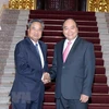 Le PM Nguyên Xuân Phuc promet plus de soutien à la formation au Laos