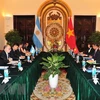 Le ministre des AE et du Culte de l’Argentine en visite officielle au Vietnam