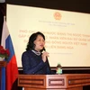 La vice-présidente Dang Thi Ngoc Thinh rencontre la communauté des Vietnamiens en Russie