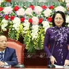 La présidente par interim Dang Thi Ngoc Thinh reçoit des chefs des PME