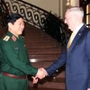 Le Vietnam et les États-Unis boostent leur coopération en matière de défense
