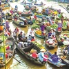 Plongée dans les marchés flottants du delta du Mékong