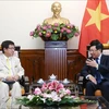 Le vice-PM et ministre des AE Pham Binh Minh reçoit un responsable japonais