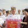 La vice-présidente rencontre les cadres et soldats de la 4e zone navale