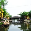 Le marché nocturne de Huê et son célèbre pont