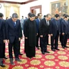 Des dirigeants vietnamiens rendent hommage à l’ancien PM lao Sisavat Keobounphanh