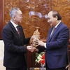 Le président Nguyên Xuân Phuc reçoit l’ambassadeur sortant du Brunei