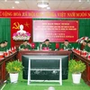 Des gardes-frontières vietnamiens et chinois s'entretiennent en ligne