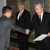 Le président algérien apprécie hautement les réalisations du développement du Vietnam