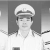 Remise de l'Ordre de défense de la Patrie à trois policiers décédés dans un glissement de terrain à Lam Dong