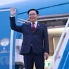 Le président de l’AN Vuong Dinh Hue part pour des visites officielles au Bangladesh et en Bulgarie