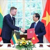 Vietnam-Lituanie: entretien entre les deux ministres des Affaires étrangères