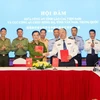 La police de la province de Lao Cai et celle du xien de Hongheu (Chine) renforcent leur coopération