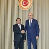 Le PM Pham Minh Chinh rencontre le président de la Grande Assemblée nationale turque