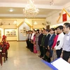 Les agences vietnamiennes au Laos commémorent de défunts dirigeants lao