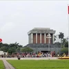 Plus de 61.000 personnes visitent le mausolée du Président Hô Chi Minh pendant les vacances du 30 avril et du 1er mai