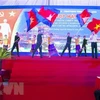 Célébration de la victoire de la défense de la frontière du Sud-Ouest à Binh Duong