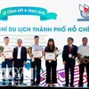 Tourisme : deux journalistes de la VNA reçoivent des prix de Ho Chi Minh-Ville