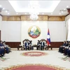 Le Premier ministre lao reçoit une délégation de Hanoï