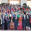 Le PM rencontre des femmes députées à Hanoï