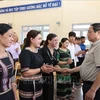 Le PM inspecte les préparatifs de la rentrée scolaire à Kon Tum