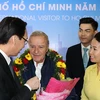 Hô Chi Minh-Ville accueille le visiteur étranger numéro 7 millions