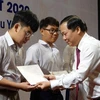 Remise de bourses Vallet à des élèves à Binh Dinh, Phu Yen et Gia Lai