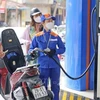 Les prix de l'essence réduisent de plus de 3.000 dôngs le litre
