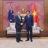 Le secrétaire général de l’AN vietnamienne rencontre le président du Sénat australien