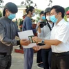 COVID-19 : Ninh Thuan remet l’attestation de remplir le délai de quarantaine à des citoyens