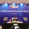 Заместитель премьер-министра и министр иностранных дел Фам Бинь Минь председательствует на 26-м заседании Координационного совета АСЕАН. (Фото: ВИА)