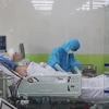Пациент с COVID-19 проходит лечение в больнице Чорай города Хошимин (Фото: ВИА)