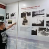 Эксперт Григорий Трофимчук посещает выставочной центр Хоангша города Дананг во время своего визита во Вьетнам (Фото предоставлено автором)