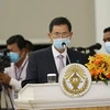 Старший министр Вар Кимхонг выступает на церемонии во Дворце мира. (Фото: Khmer Times)