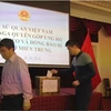 На мероприятии по сбору средств в посольстве Вьетнама в России (Фото: ВИА)