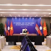 Премьер-министр Нгуен Суан Фук принимает участие в 11-м саммите CLV по треугольнику развития. (Фото: ВИА)