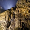 Внутри пещеры Шондонг (Источник: Oxalis Adventures) 